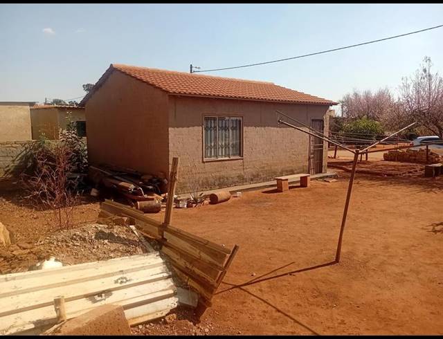 2 BEDROOM HOUSE FOR SALE IN SOSHANGUVE SOUTH